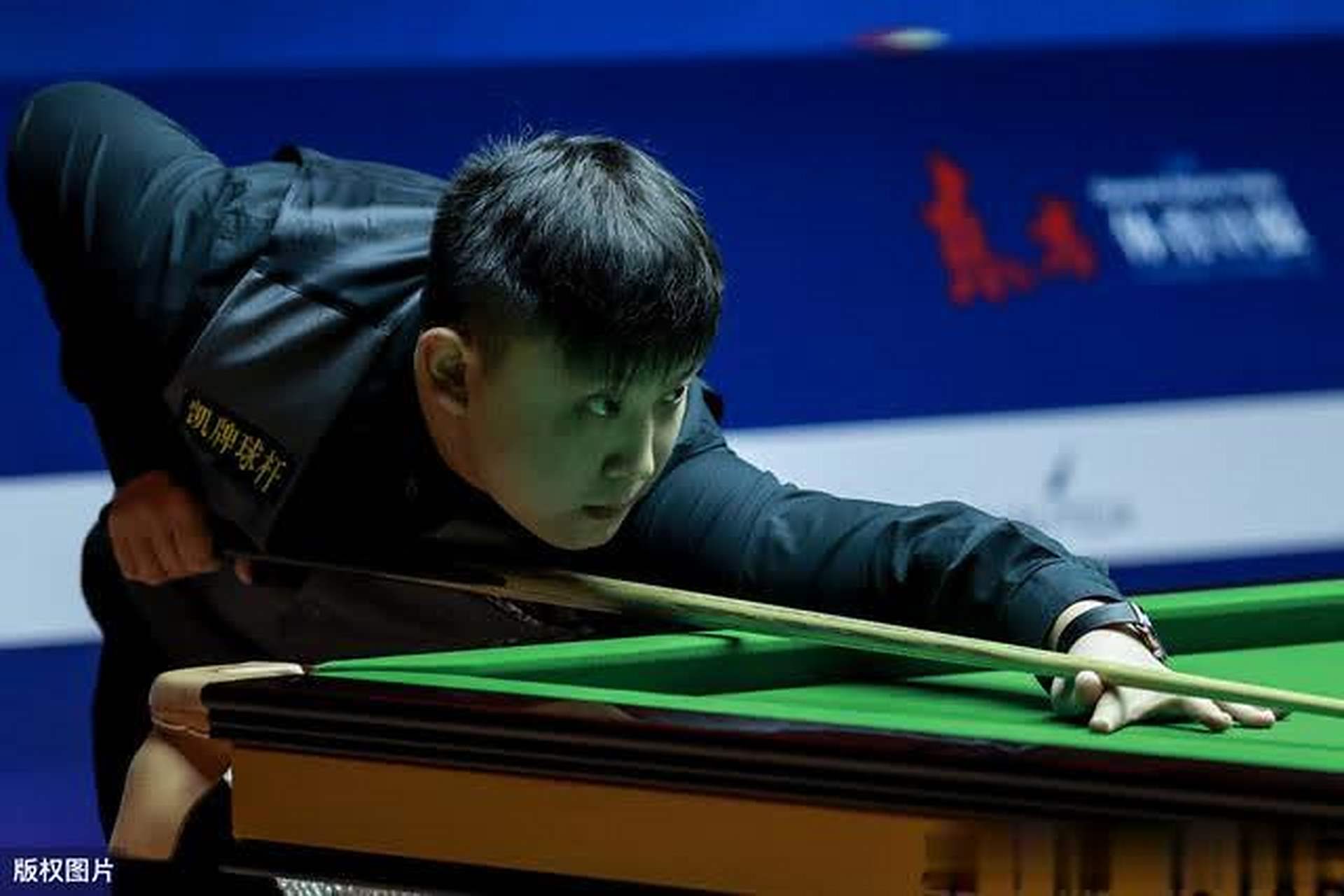 却不甘于仅 却不甘于仅