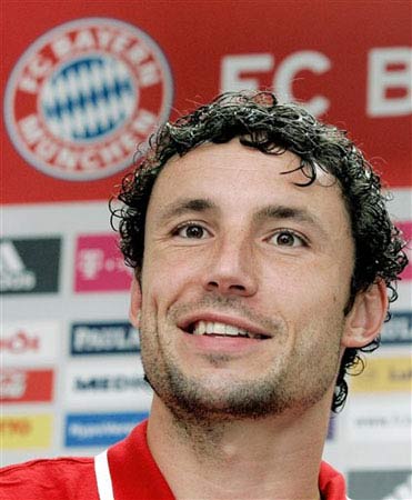 她面对一个 她面对一个