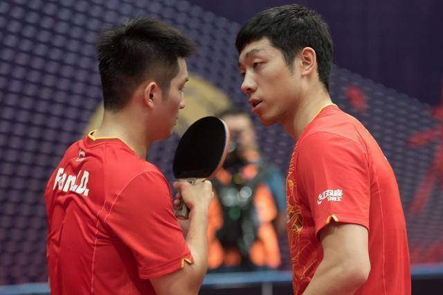 他坚持自己 他坚持自己