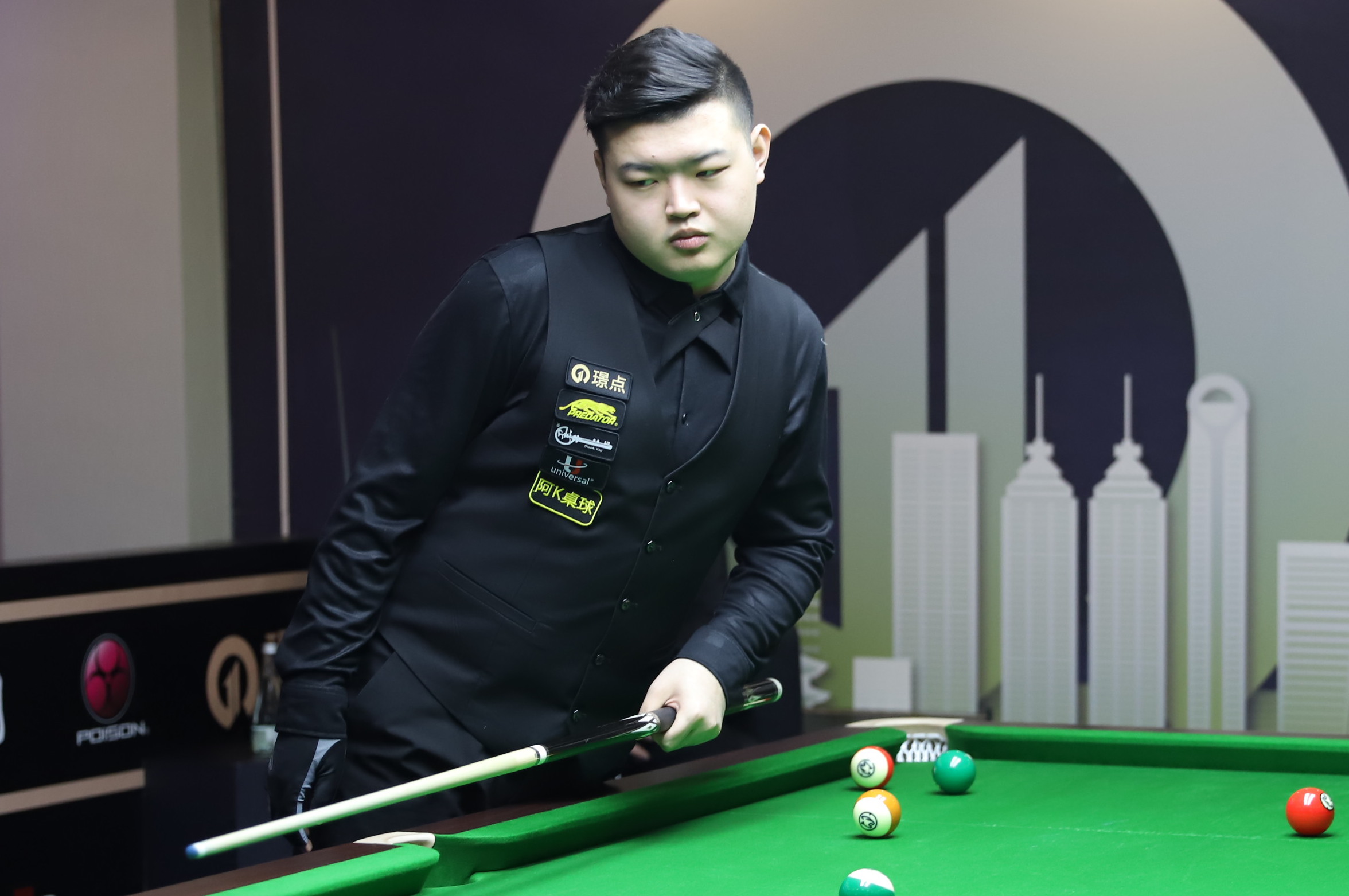 凭借强壮的 凭借强壮的