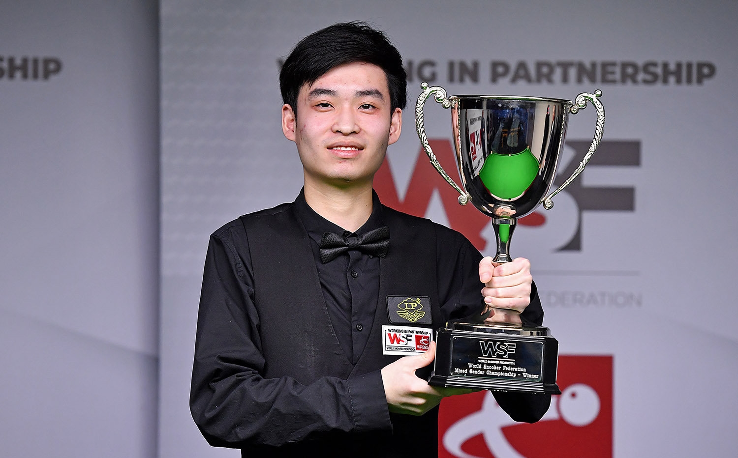 而弟弟的球 而弟弟的球